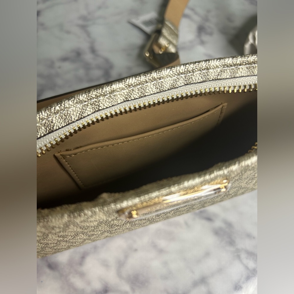 🆕 Michael Kors Adjustable Belt Bag - Picture 3 of 5